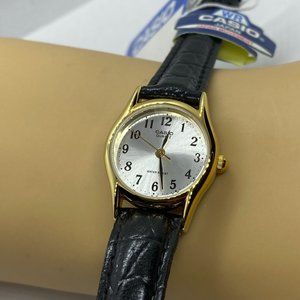 small size Casio watch for ladies wrist brand new, lightweight in wrist,…